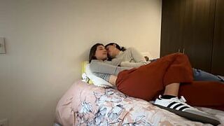 La novia lesbiana rubia de mi mejor amigo sabe como consolarme - porn video
