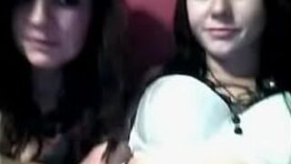 flashing boobs - porn video