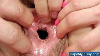 Teen hottie Mazzy spreads pussy up close - porn video