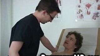 Hot hunk doctor in glasses is giving headto patient - porn video