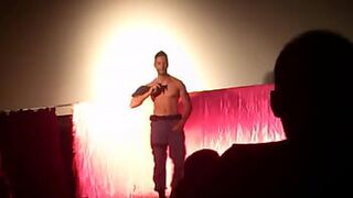 x GOGO PAU HARD IN PANTS I - porn video